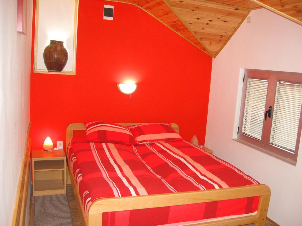 Amfora Rooms Caribrod Dimitrovgrad Chambre photo