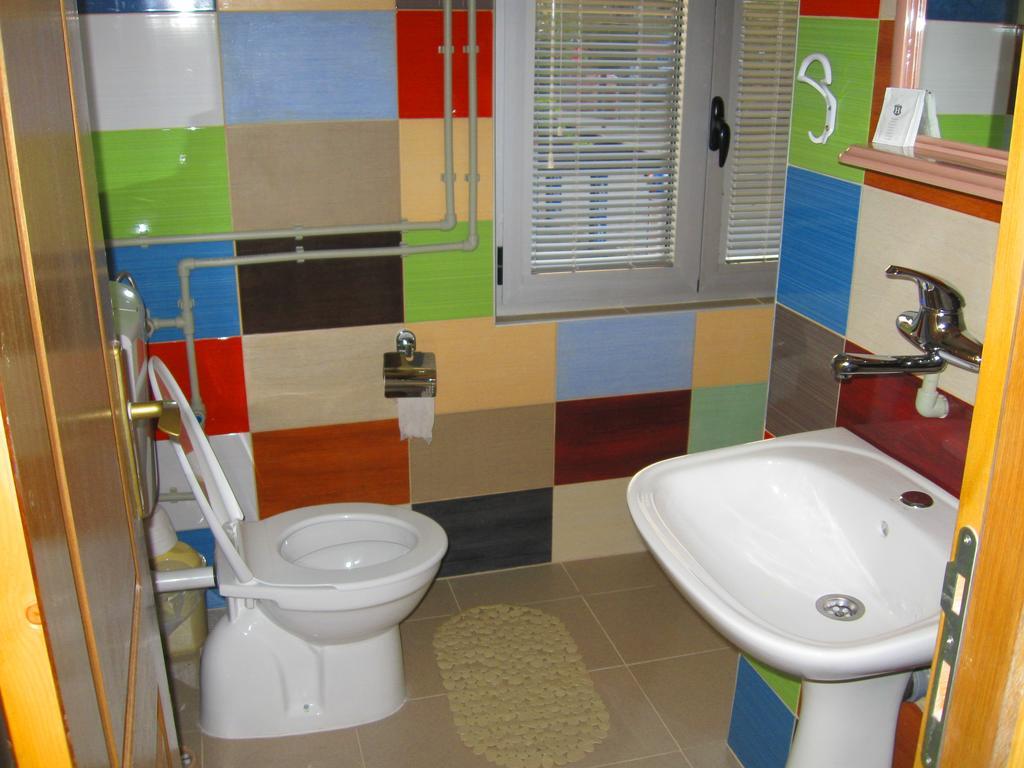 Amfora Rooms Caribrod Dimitrovgrad Chambre photo
