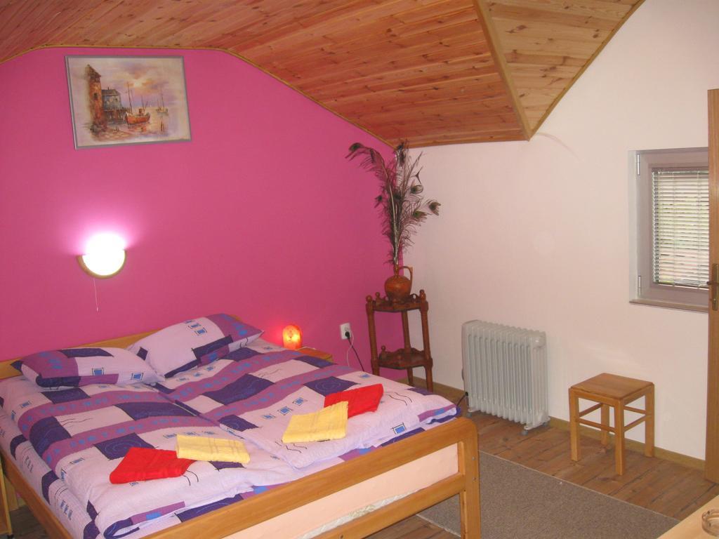 Amfora Rooms Caribrod Dimitrovgrad Chambre photo