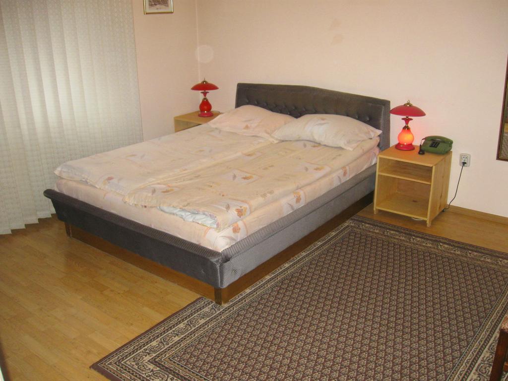 Amfora Rooms Caribrod Dimitrovgrad Chambre photo