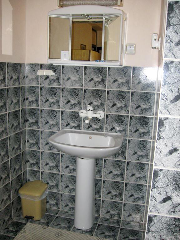 Amfora Rooms Caribrod Dimitrovgrad Chambre photo