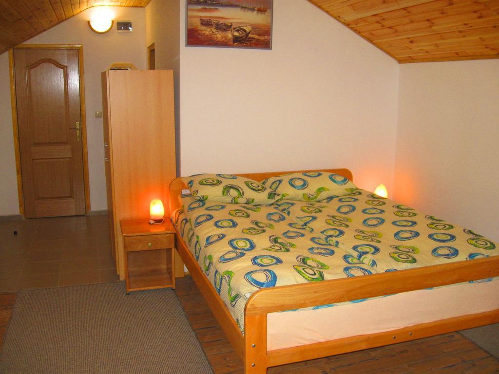 Amfora Rooms Caribrod Dimitrovgrad Chambre photo