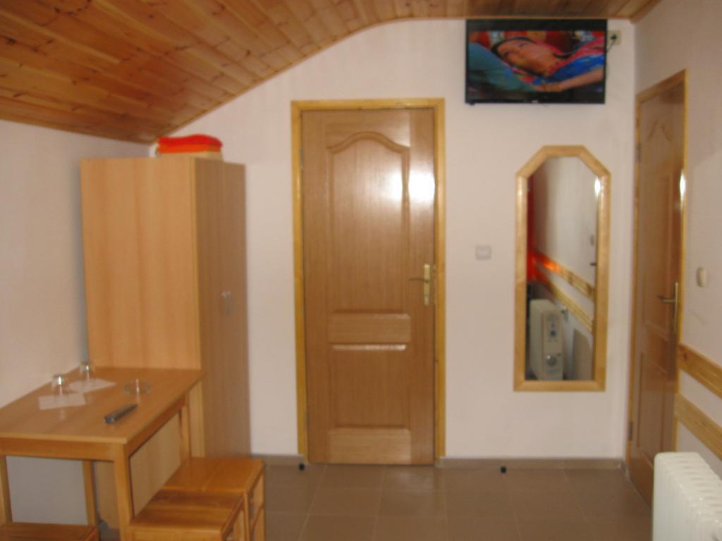 Amfora Rooms Caribrod Dimitrovgrad Extérieur photo