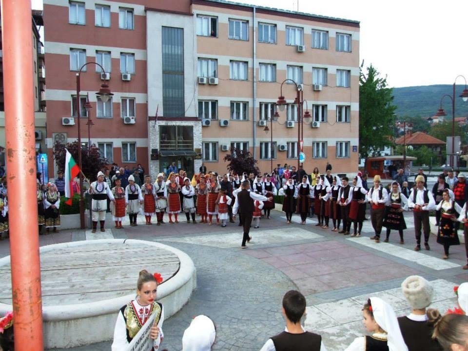 Amfora Rooms Caribrod Dimitrovgrad Extérieur photo