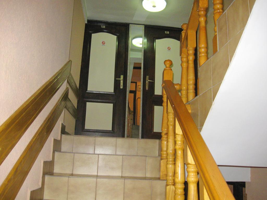 Amfora Rooms Caribrod Dimitrovgrad Extérieur photo