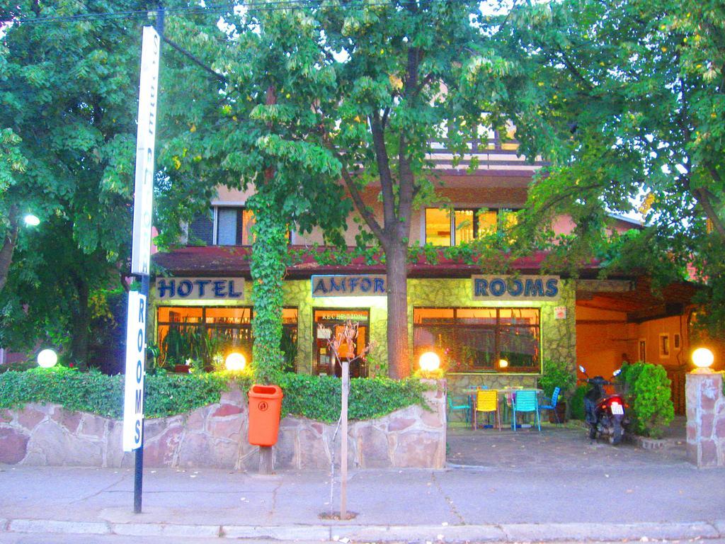 Amfora Rooms Caribrod Dimitrovgrad Extérieur photo