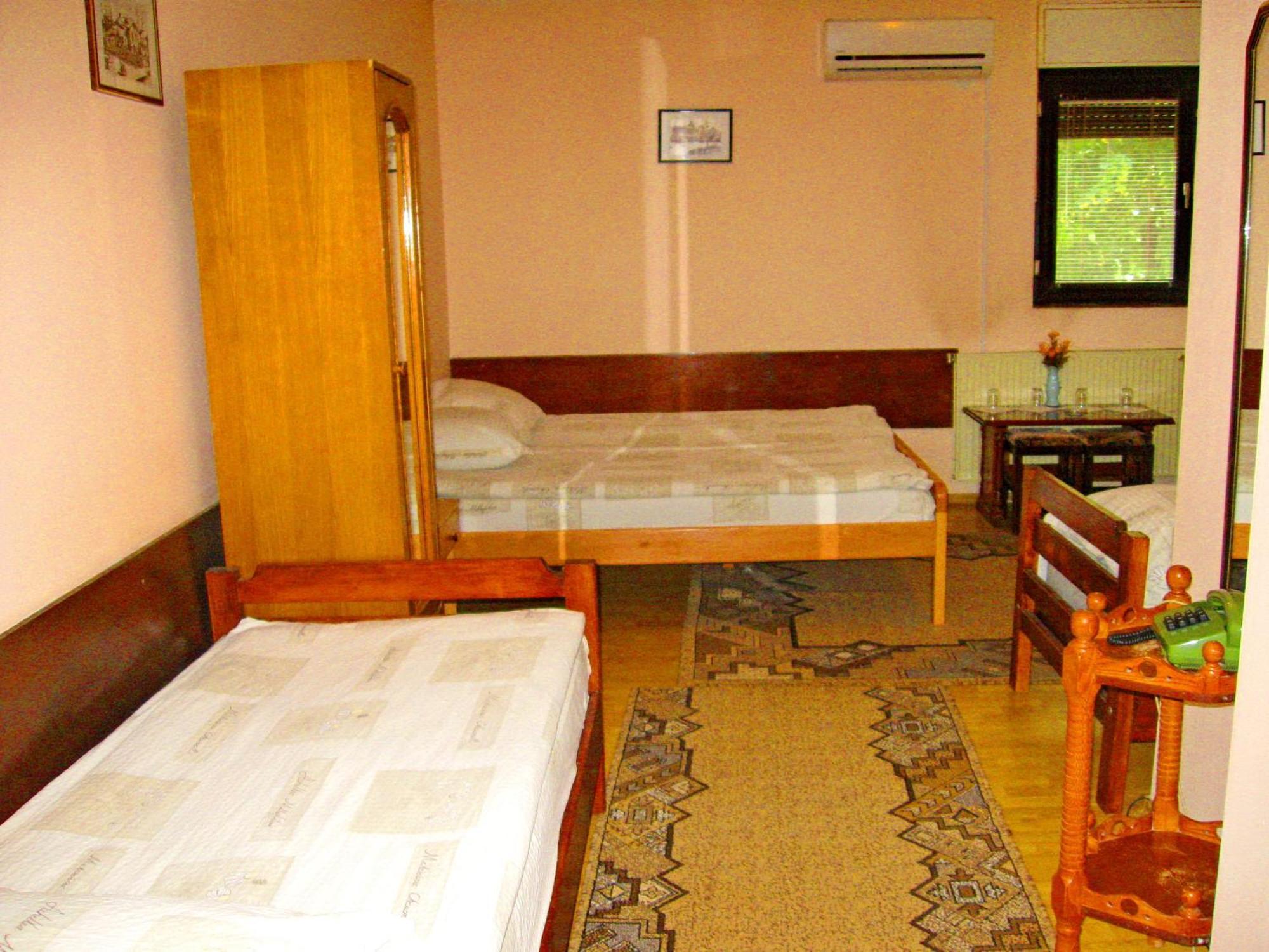 Amfora Rooms Caribrod Dimitrovgrad Chambre photo
